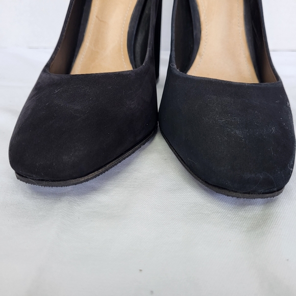 Schultz black suede block heel rounded toe slip on heels. Size 10B - Picture 4 of 16